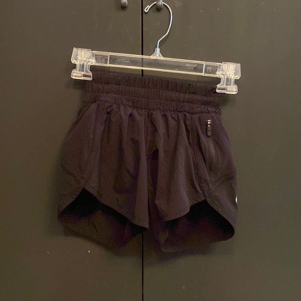 lululemon tracker shorts ! (feel free to make offers!!) NWOT